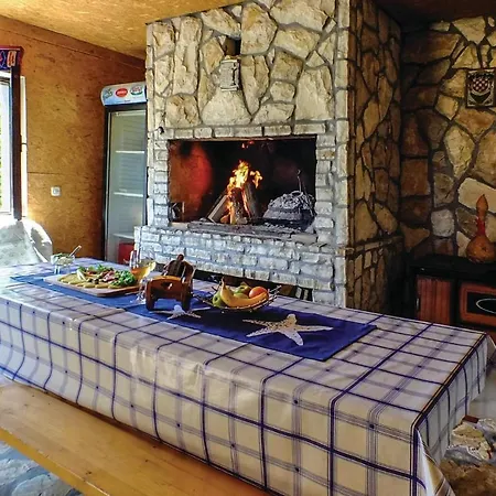 Lovely In Vinjani Donji With Kitchen * Crna Gora